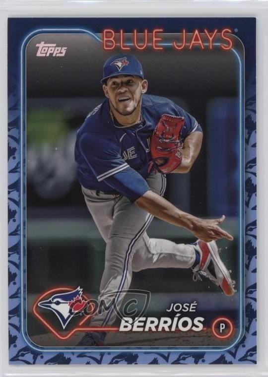 2024 Topps Series 1 Team Color Border Jose Berrios José BerrÃos #272 15sd