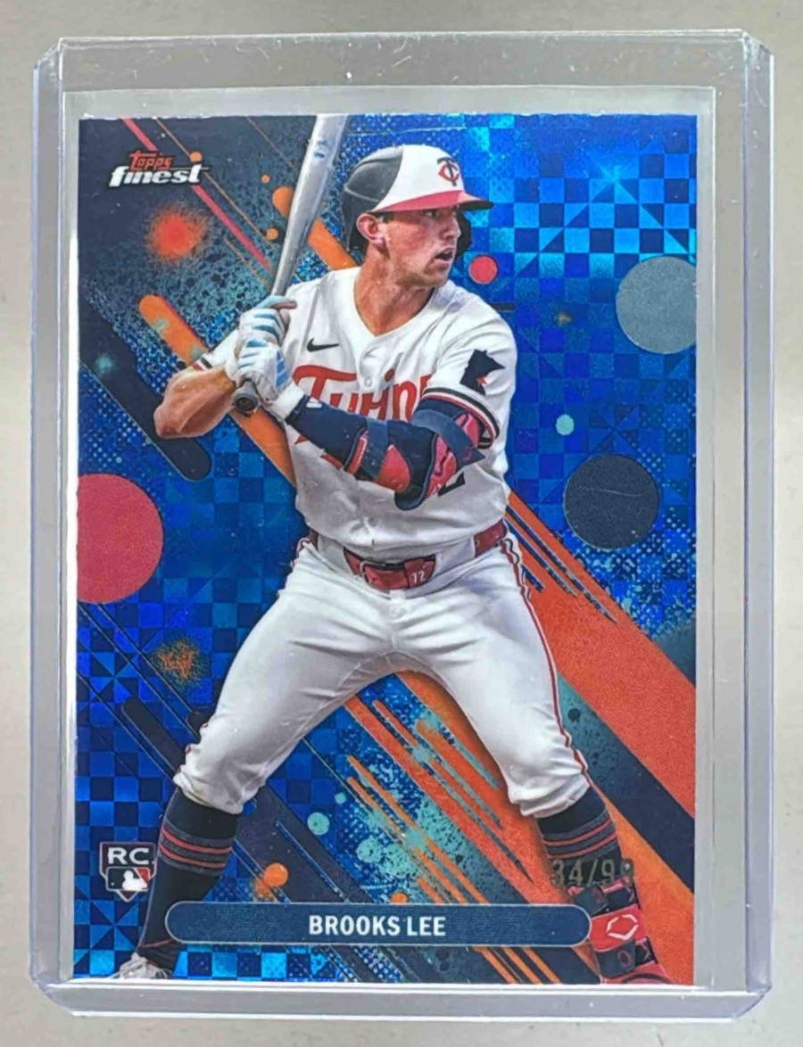 Brooks Lee 2025 Topps Finest #31 Blue X-Fractor Common Rookie RC /99