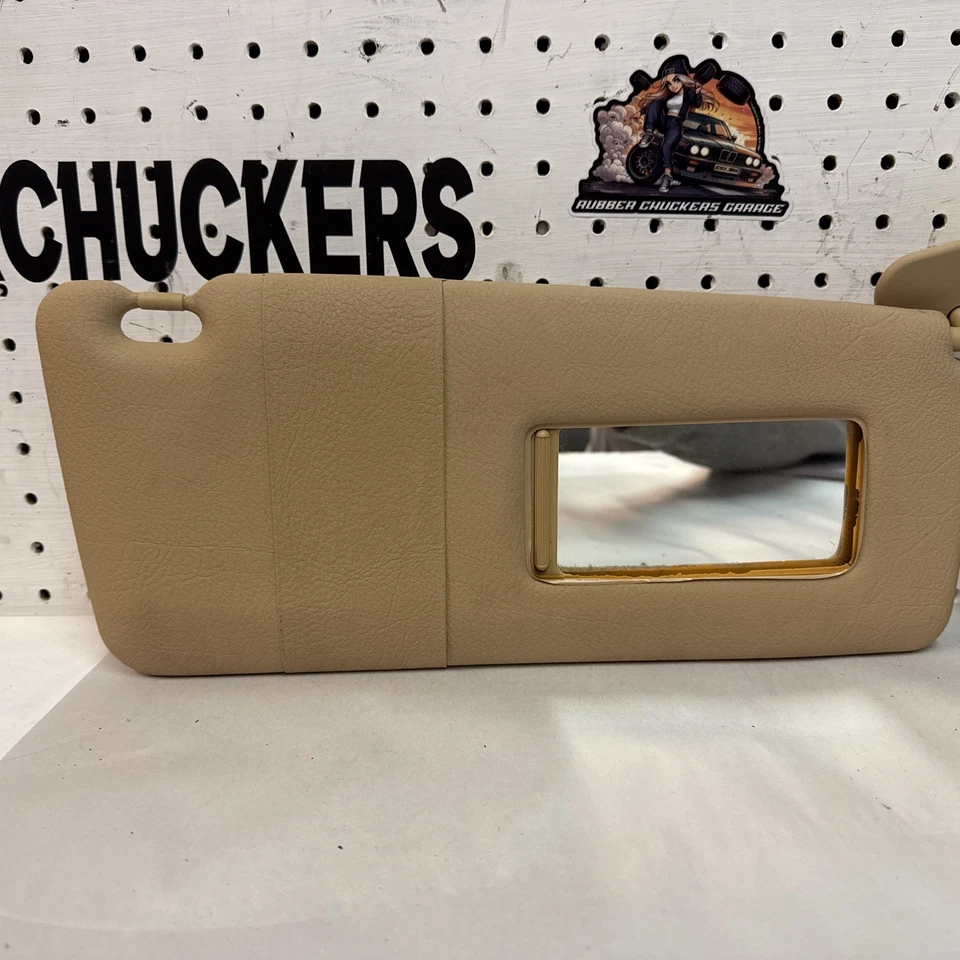 Quebra-sol 1999 BMW E39 528I L&R fabricante de equipamento original - Imagem 2 de 4