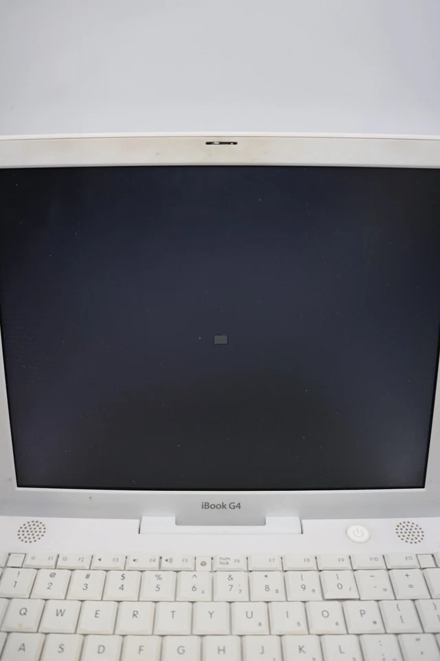 Apple iBook G4 A1054 12.1 英寸笔记本电脑 - M9623L/A - 2003 - 无操作系统 — 第 2/4 张图片