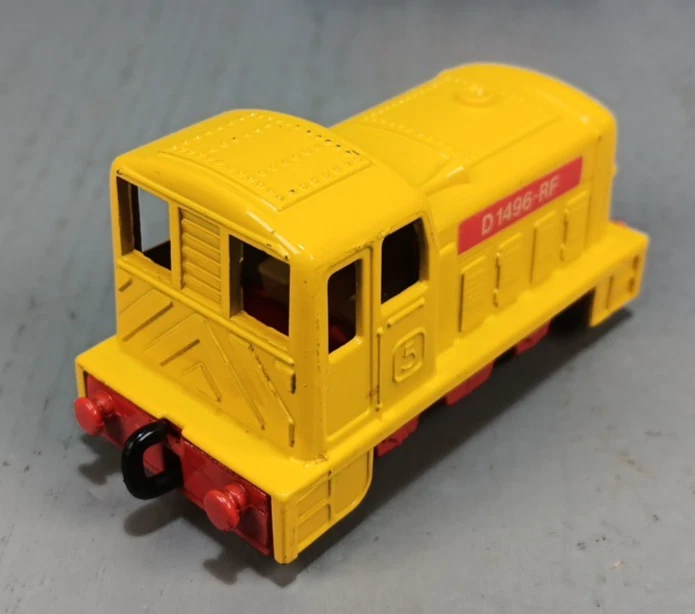 MATCHBOX SUPERSAST NO.24 SHUNTER 1978 NO.44 PASSENGER COACH x2 - Image 4 of 4