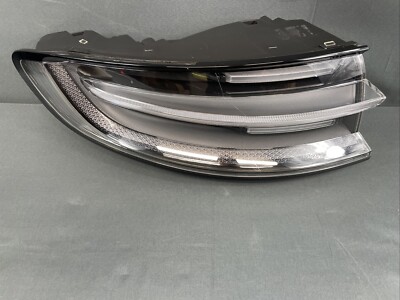 マカン　ターボ　純正テールライト　95B945092Q USA Porsche Macan 2019- Tail Light Rear Lamp Right Genuine