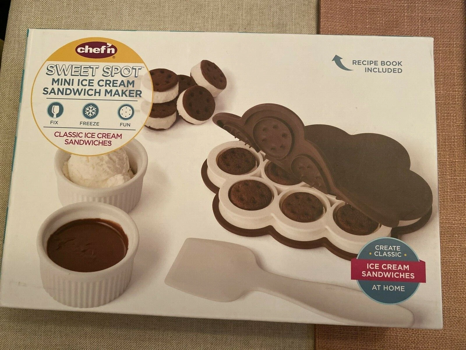 Chef'n SweetSpot Mini Ice Cream Sandwich Maker Fudge/Coconut New