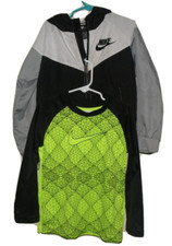 2 Piece Nike Boys Lot Size 6 Windrunner Full-Zip Jacket and Dri-Fit Long-Sleeve