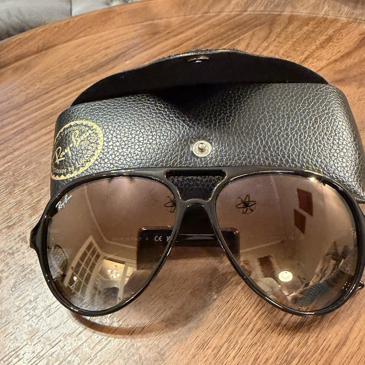 Ray-Ban RB4125 CATS5000 Aviator Sunglasses Black Gray 100  display picture 1