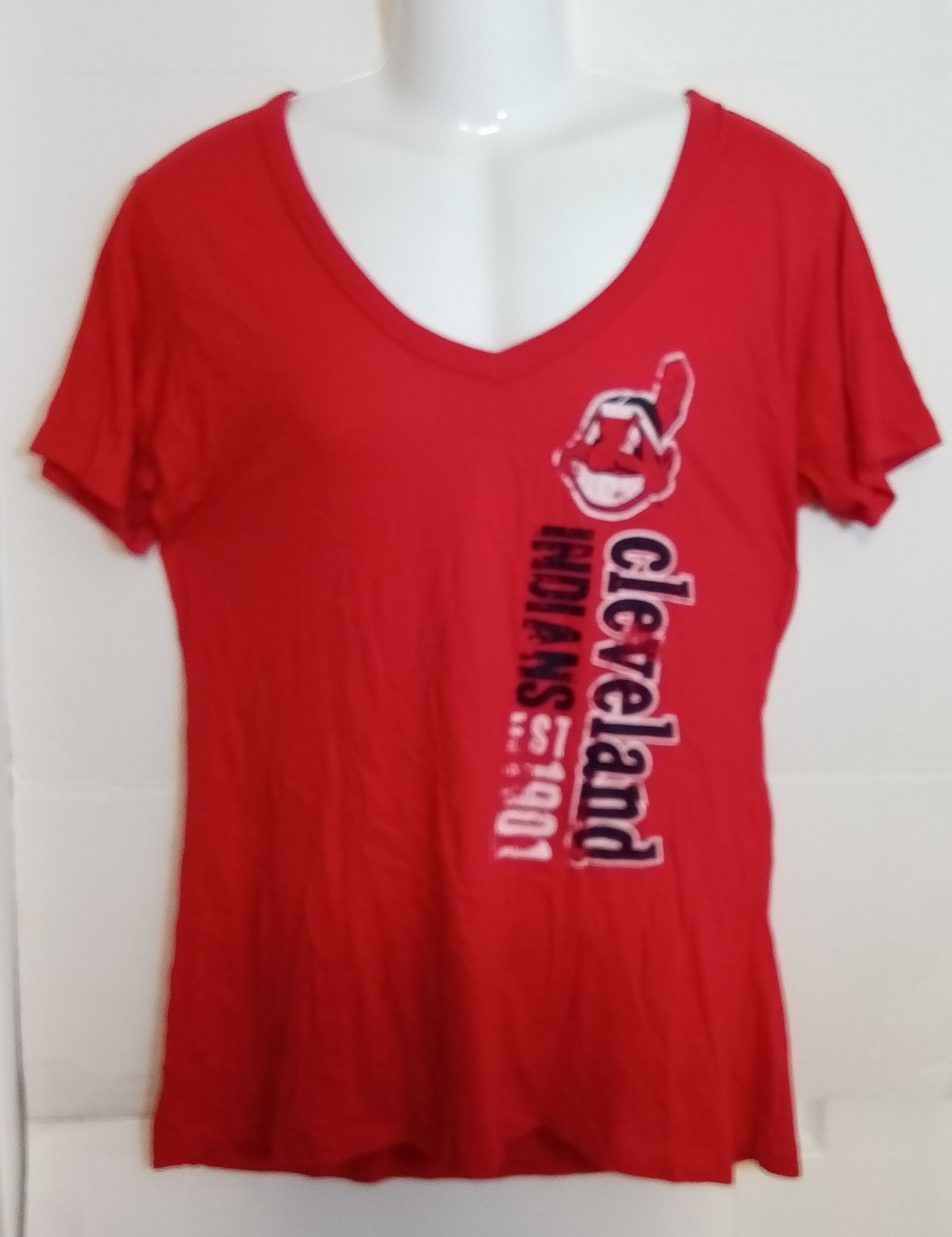 Cleveland Indians MLB V-Neck Red Shirt Women's XL