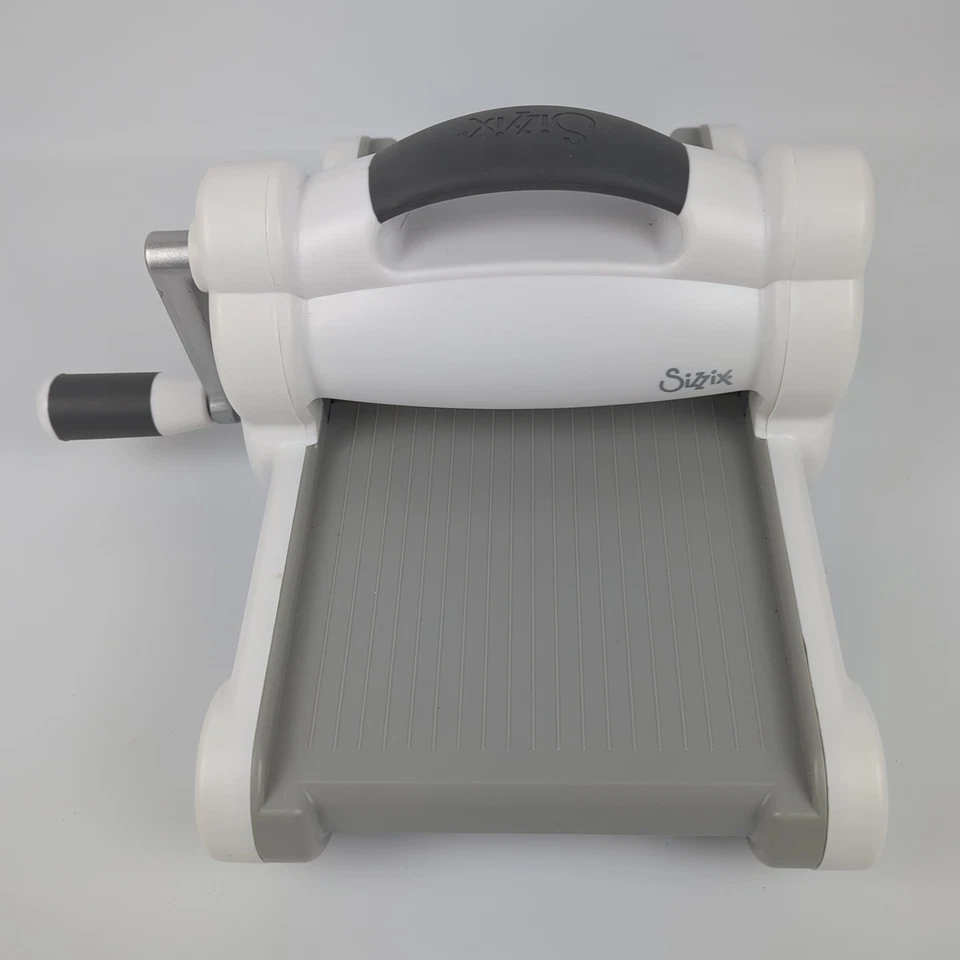 Sizzix BIG SHOT Die Cutting Machine with extras  Platform DIes Cutting Pads - Image 2 of 4