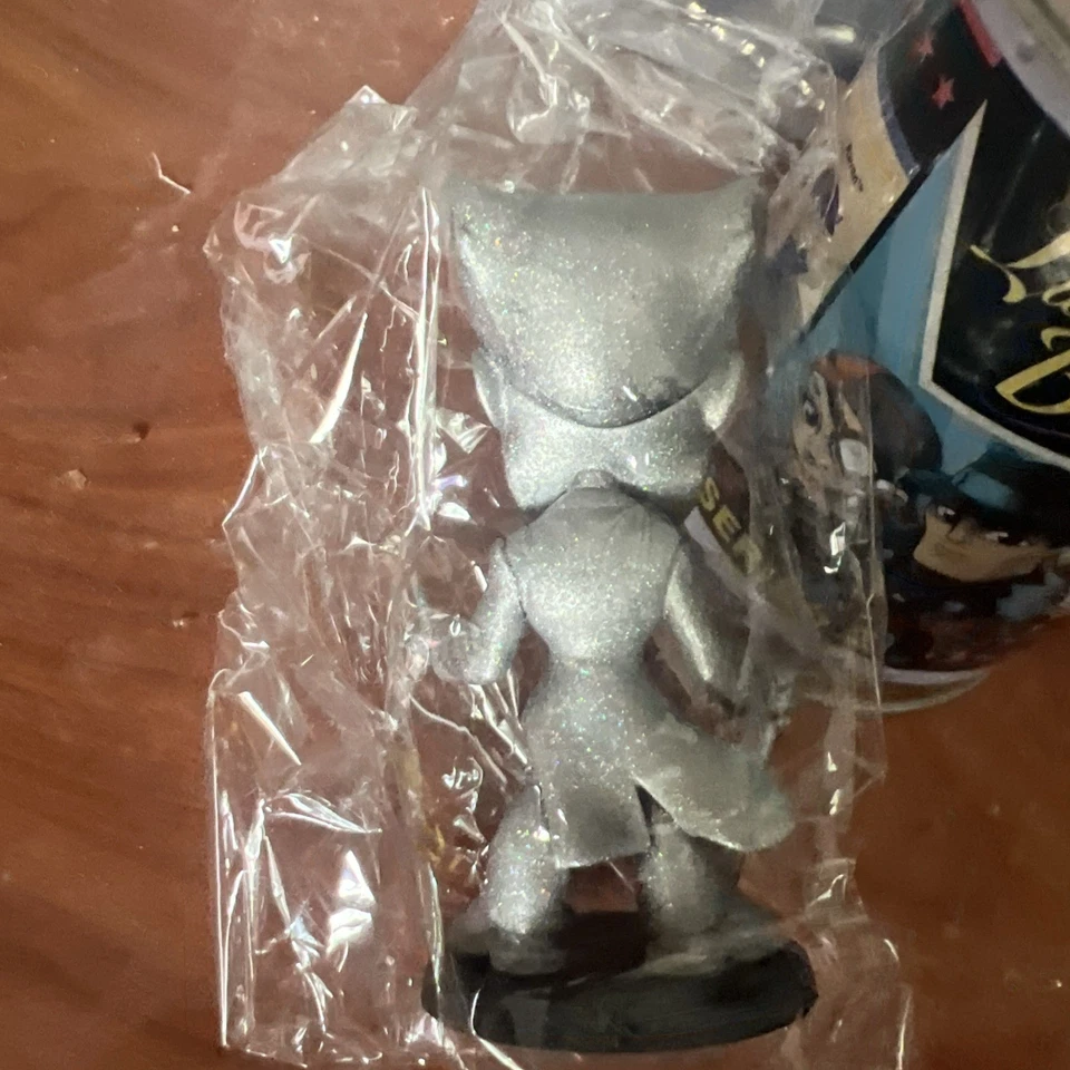 Виниловая фигурка DC Comics LIL BOMSHELLS серия 3 Joker Silver Chase Cryptozoic - Изображение 3 из 3