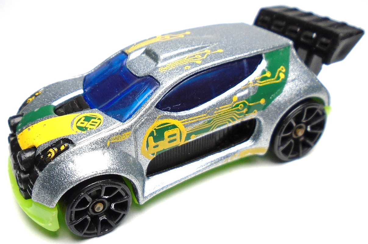 2014 HOT WHEELS ROAD RALLY FAST 4WD #68 SILVER DIECAST 2 5/8" RACE CAR W/ GREEN