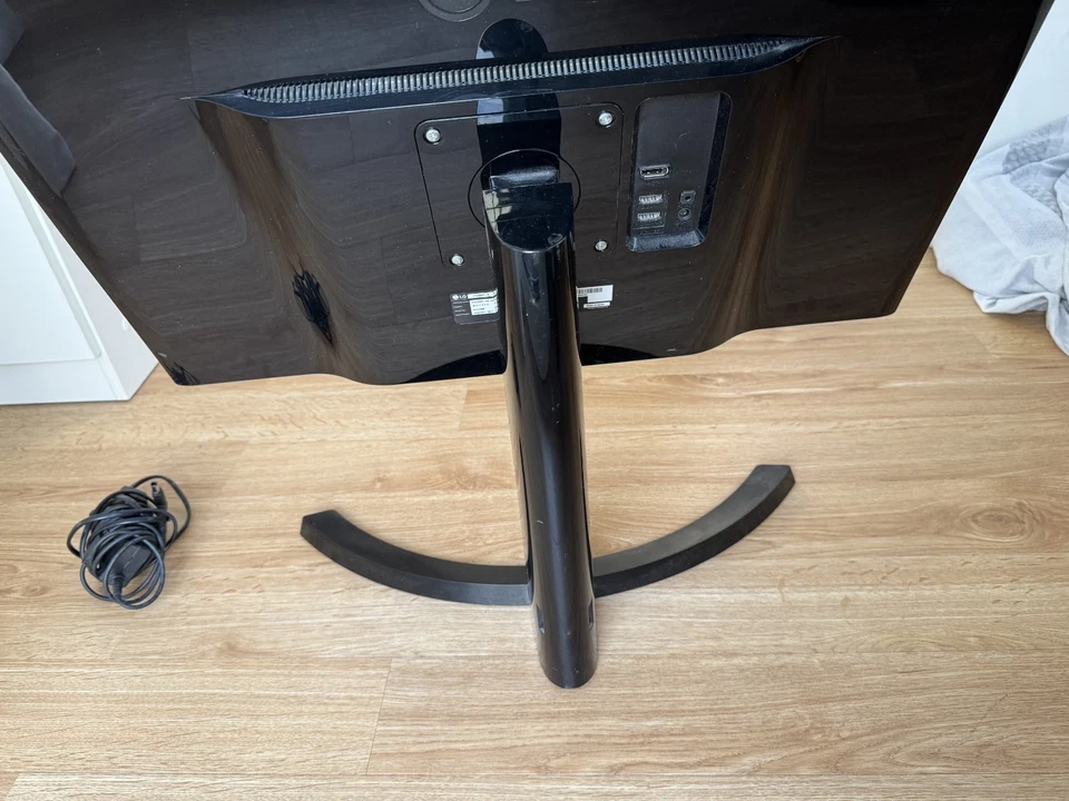 LG 27UD68P – 27" 4K IPS Monitor, sehr gut, FreeSync Pivot - Bild 3 von 4