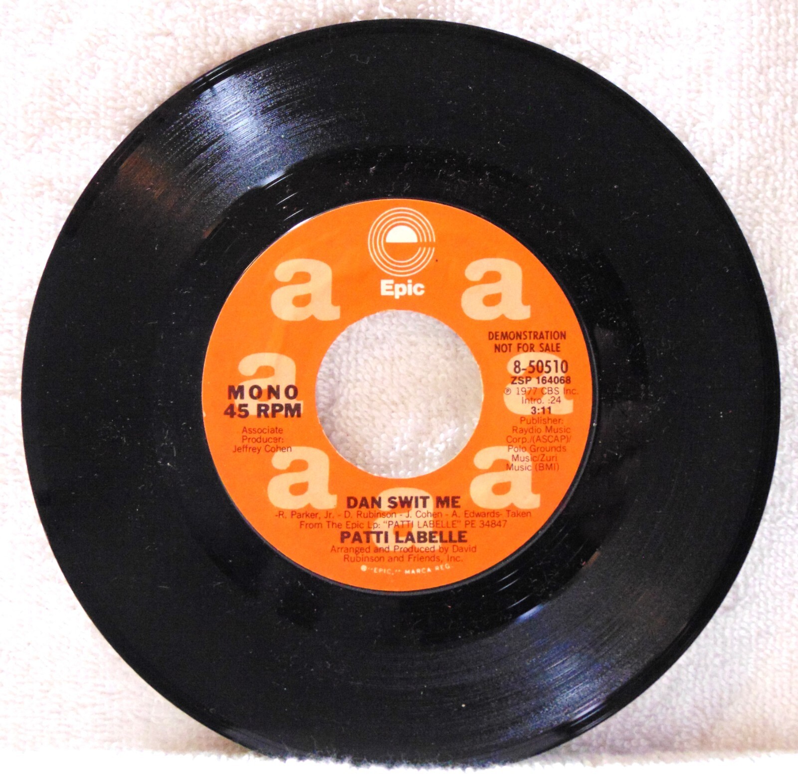 Patti LaBelle – Dan Swit Me - 1977 Epic 8-50510 7" 45RPM Single NM  PROMO COPY