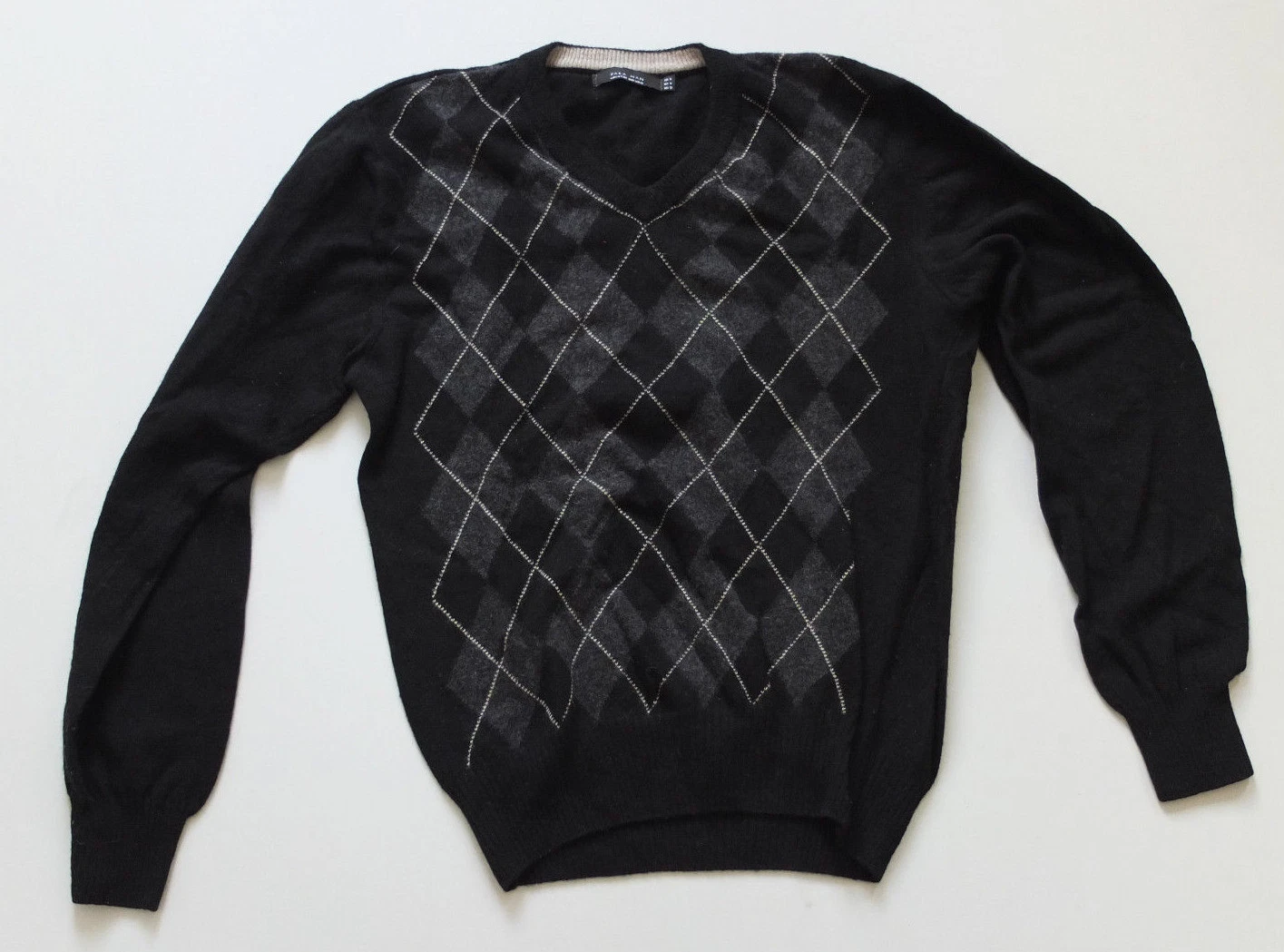 ZARA 100% VIRGIN WOOL V-Neck Sweater Size M TOP