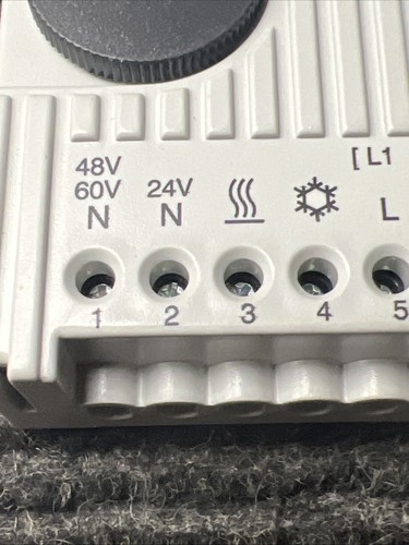 Rittal Temperature Regulator SK3110 - Picture 3 of 6
