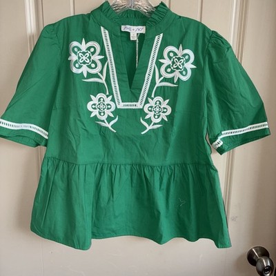 She + Sky S Green Short Sleeve Top With Floral Embroidery