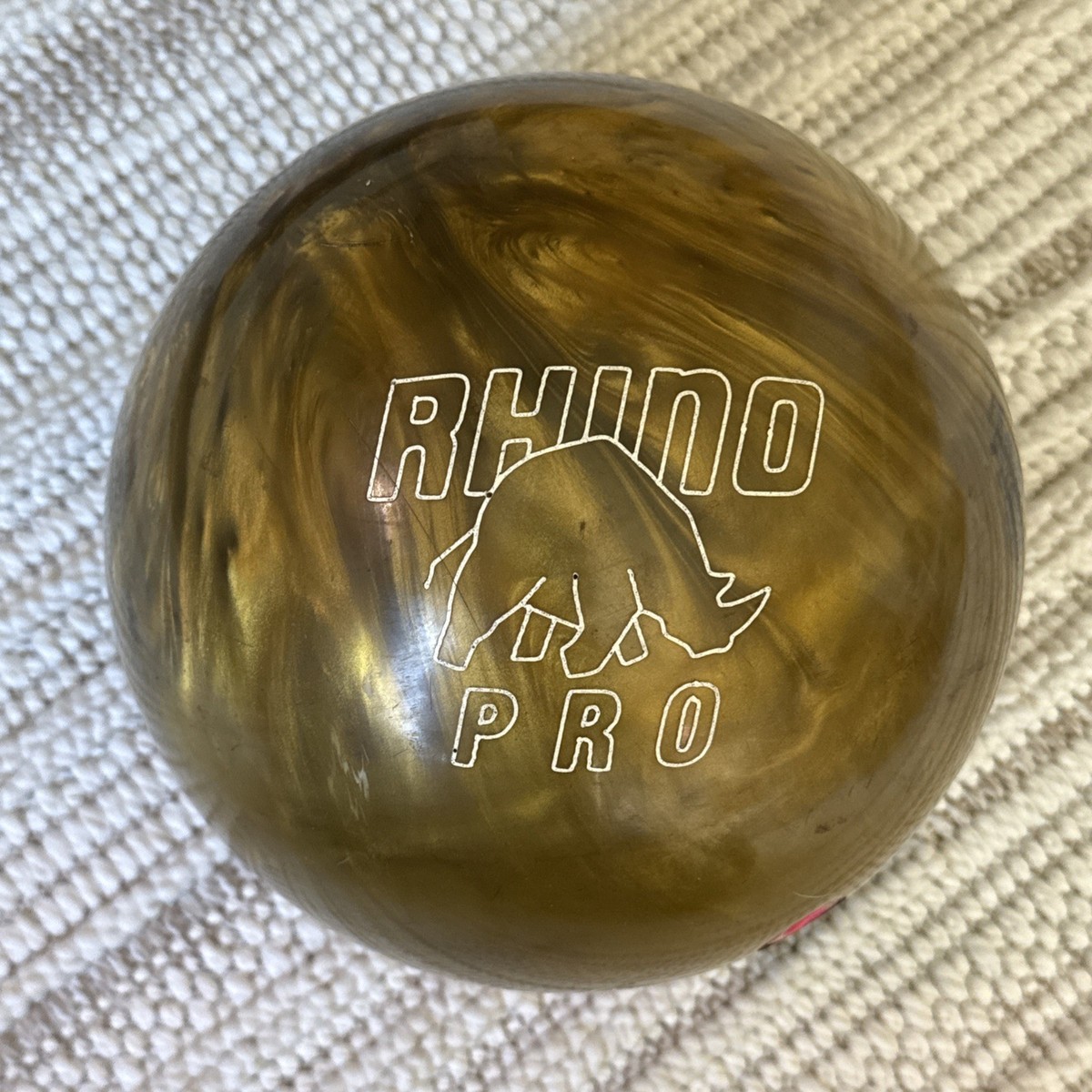 Brunswick Gold Rhino Pro Vintage Series Bowling Ball 11lb 4oz Gold