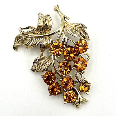 CORO Pegasus vintage brooch - grape bunch amber glass rhinestones gold-tone pin