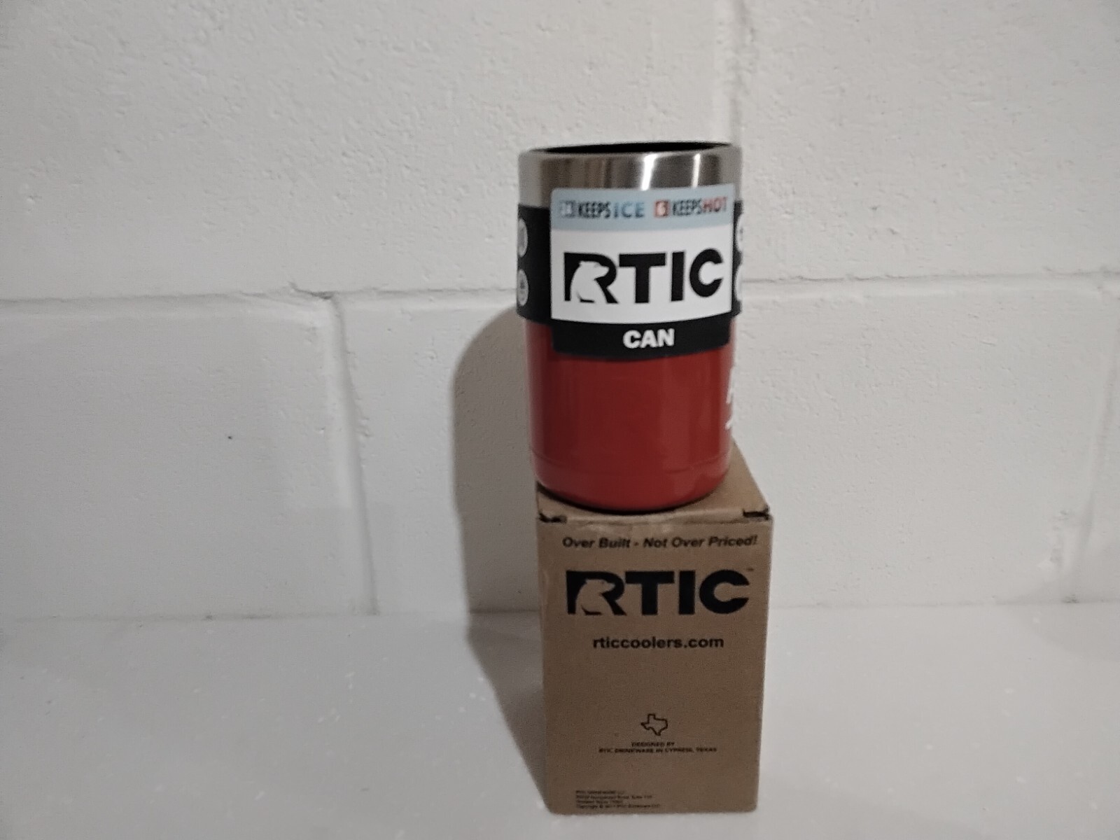 New RTIC Can Cooler 12oz Can Vacuum Insulated - Stainless Steel Red