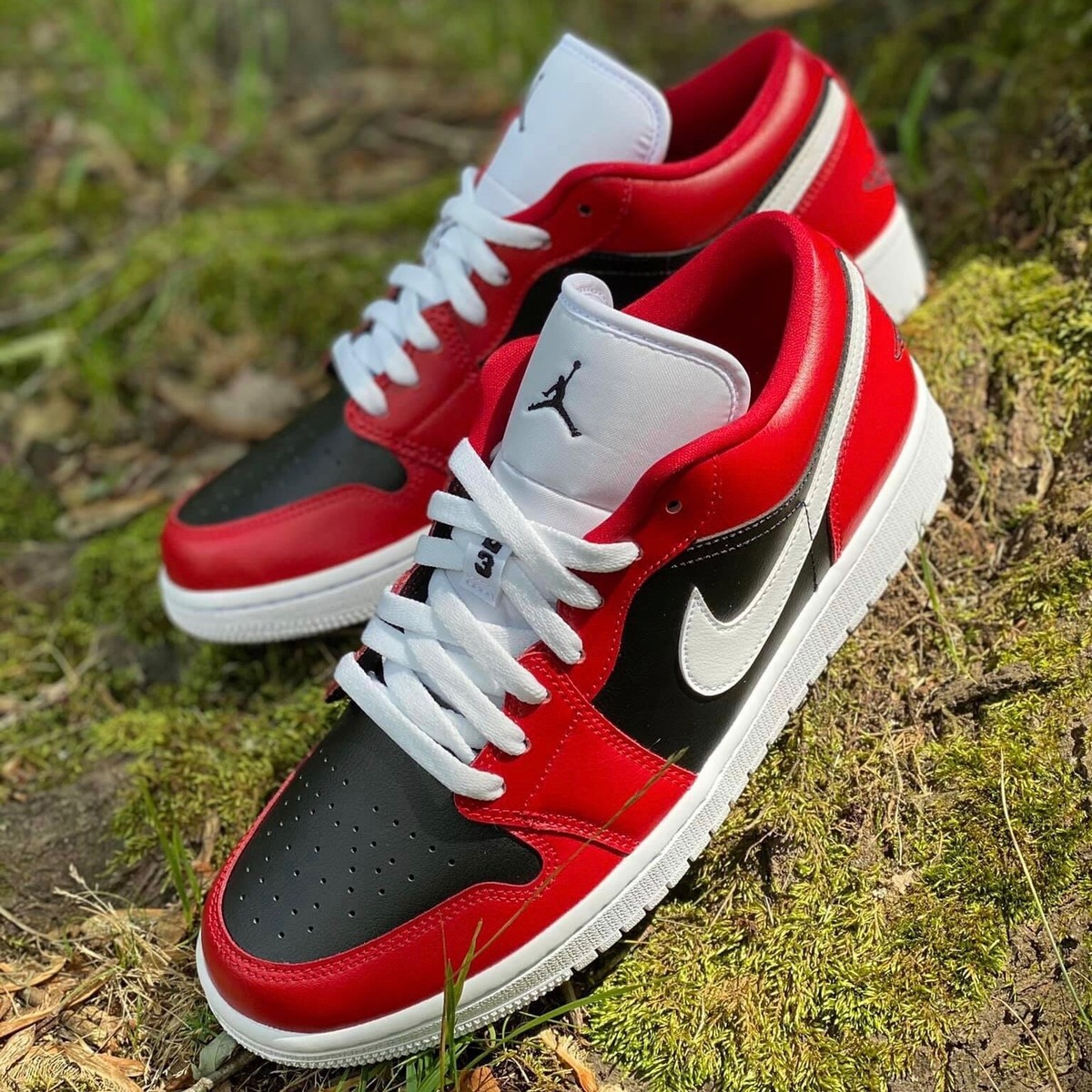Nike Air Jordan 1 Low CHICAGO FLIP Gym Red/White-Black (7 US Nike Air Jordan 1 Low CHICAGO FLIP Gym Red/White-Black (7 US
