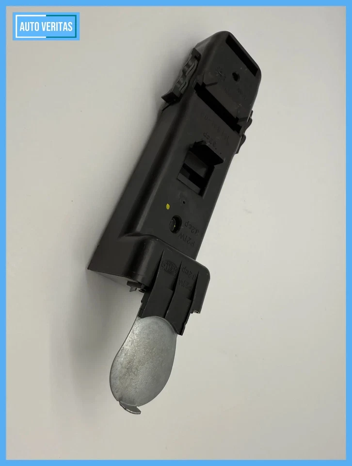 Mercedes-Benz C-Class Coupe CL203 Lamp Carrier Rear Light 15163300 / 15163100 - Image 3 of 4