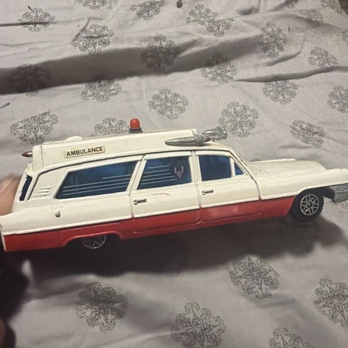 Vintage Dinky Toys Ambulance – Superior Rescuer on Cadillac Chassis, England