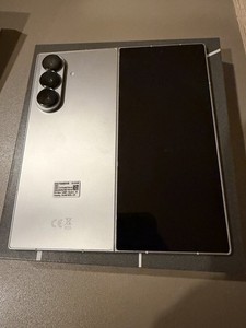 Samsung Galaxy Z Fold 7 512 GB Silver Shadow Top Zustand !!!