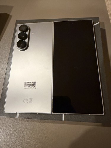 Samsung Galaxy Z Fold 7 512 GB Silver Shadow Top Zustand !!!