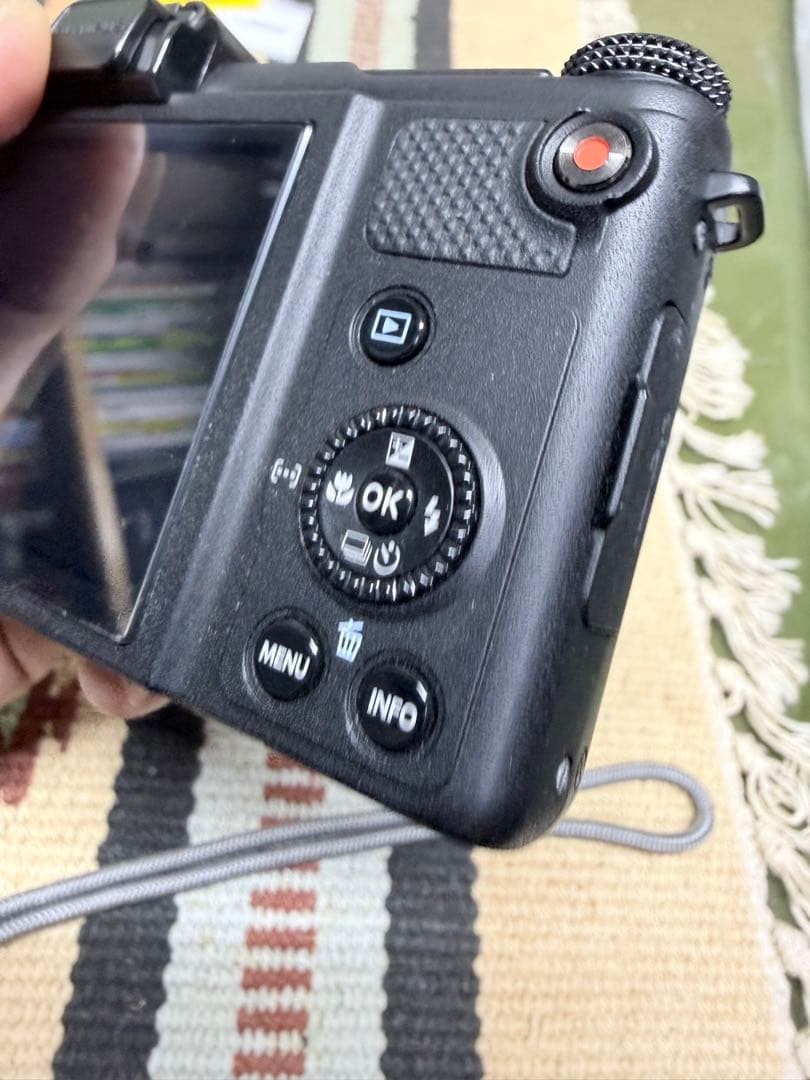 Olympus XZ-1 10MP Digital Camera Black F1.8 i.ZUIKO CCD Sensor