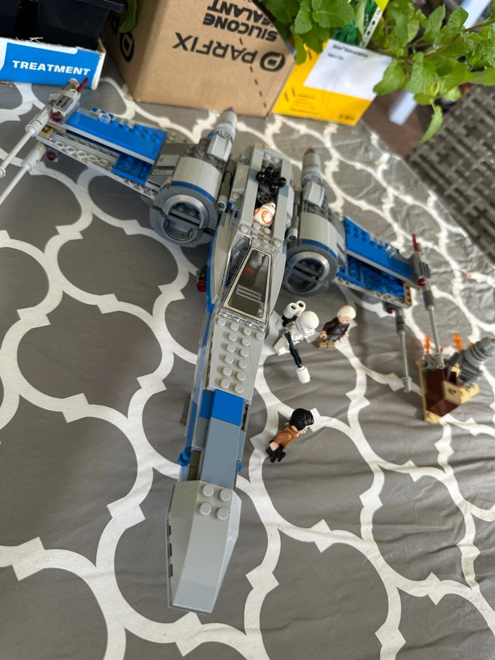 LEGO Star Wars: Resistance X-Wing Fighter (75149), 100% Complete no instructions - Image 4 of 4