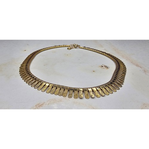 GORGEOUS Vintage Gold Tone Cleopatra Collar Necklace 16"L - Picture 5 of 7