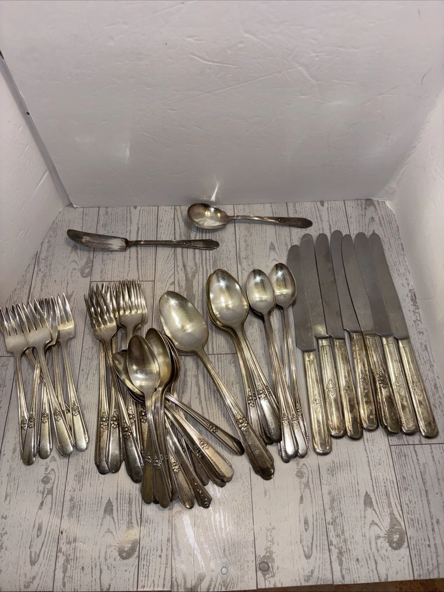 Wm. Rogers & Son Art Deco 1900-1940 Antique US Silver-Plated