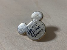 Disney Cast Member Exclusive Cast Member Award Pin Badge - Mickey