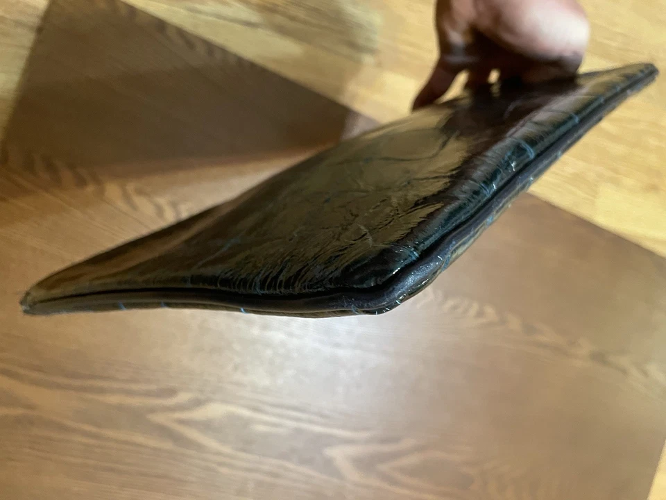 Vintage Italian Leather Croc Embossed Portfolio Clutch – Made in Italy - Image 4 of 4