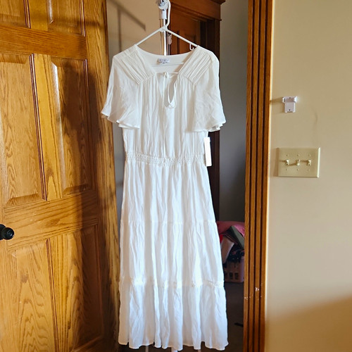 Women’s White Solid Round Neck Flutter Sleeve Ruffle Cotton Midi Dress, Sz M