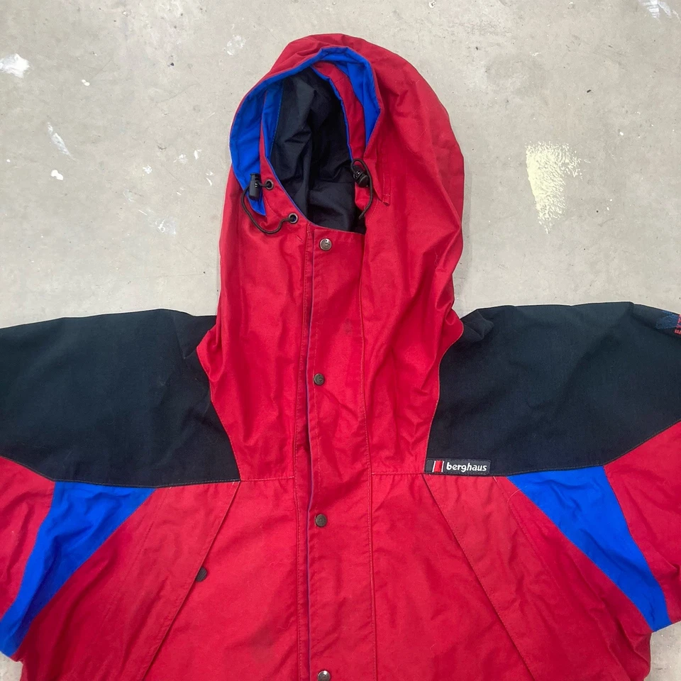 Vintage BERGHAUS GORE-TEX  XTREM7000 Jacket - Made In UK - Red Black Blue LARGE - Image 3 of 4