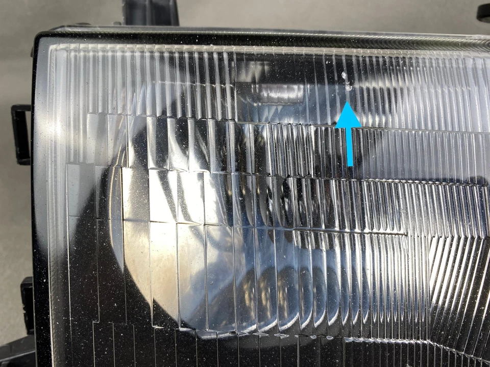 Farol de halogênio lateral direito do passageiro Mitsubishi Montero Sport 1997 - 1999 fabricante de equipamento original - Imagem 3 de 4