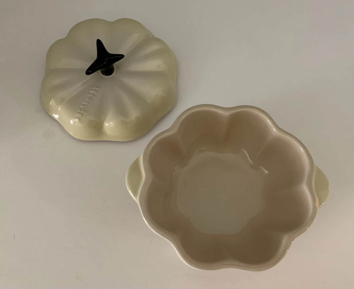 LE CREUSET トリベット デューン LE CREUSET トリベット デューン Enameled Cast Iron Signature Trivet