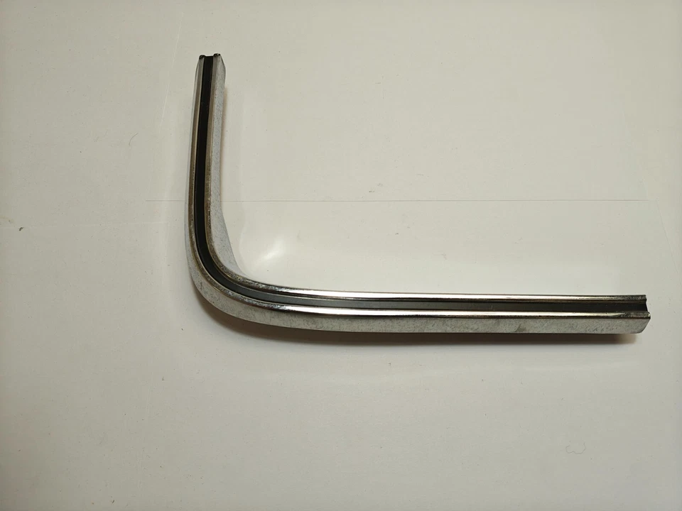 Chrysler Newport New Yorker 1968 guardabarros extensión derecha moldura 2786614 nuevo en stock Foto 3 de 4