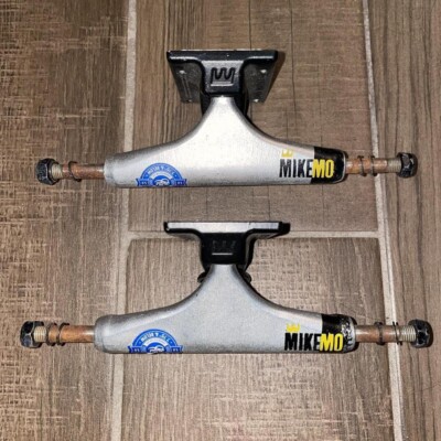Rare Mike Mo Royal Skateboard Trucks 5.0
