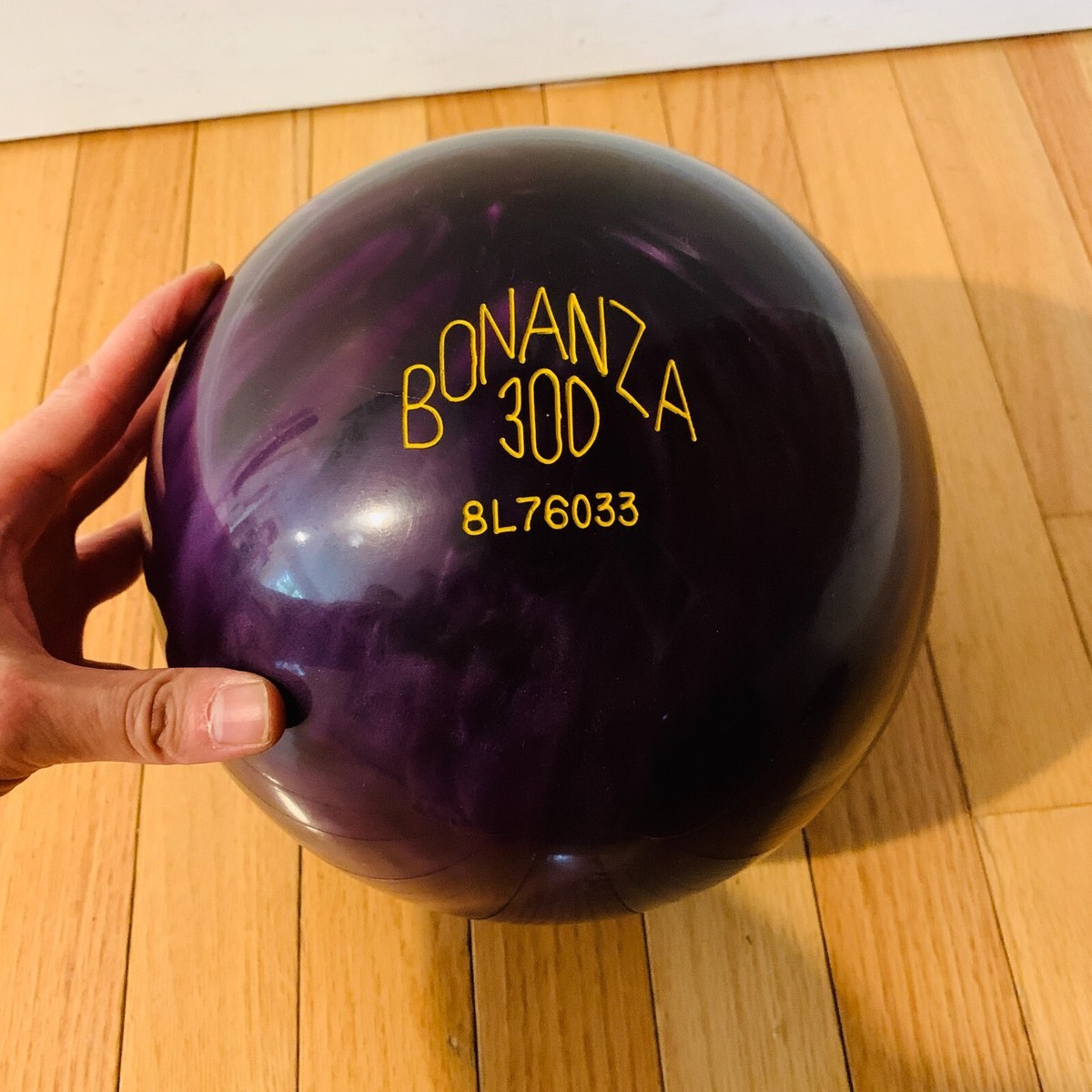 Vintage NEW BONANZA 300 BOWLING BALL NOS - NOT Drilled - BRAND NEW