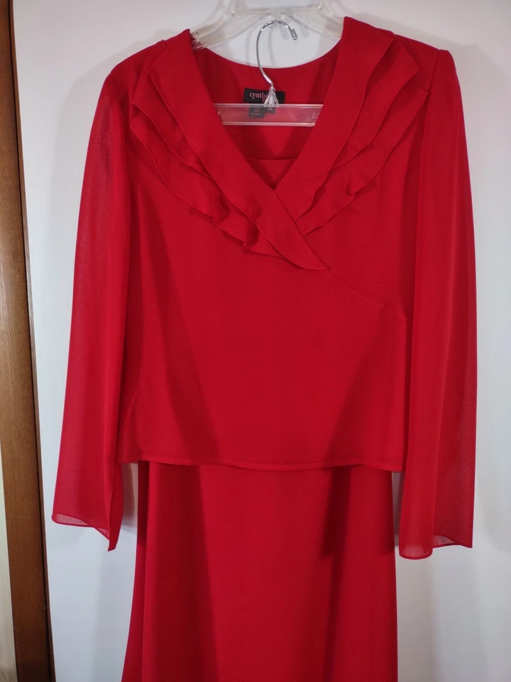 Precioso Traje Maxie Falda/Blusa Dos Piezas Cynthia Howie Rojo Cereza, Talla 10 Foto 2 de 4