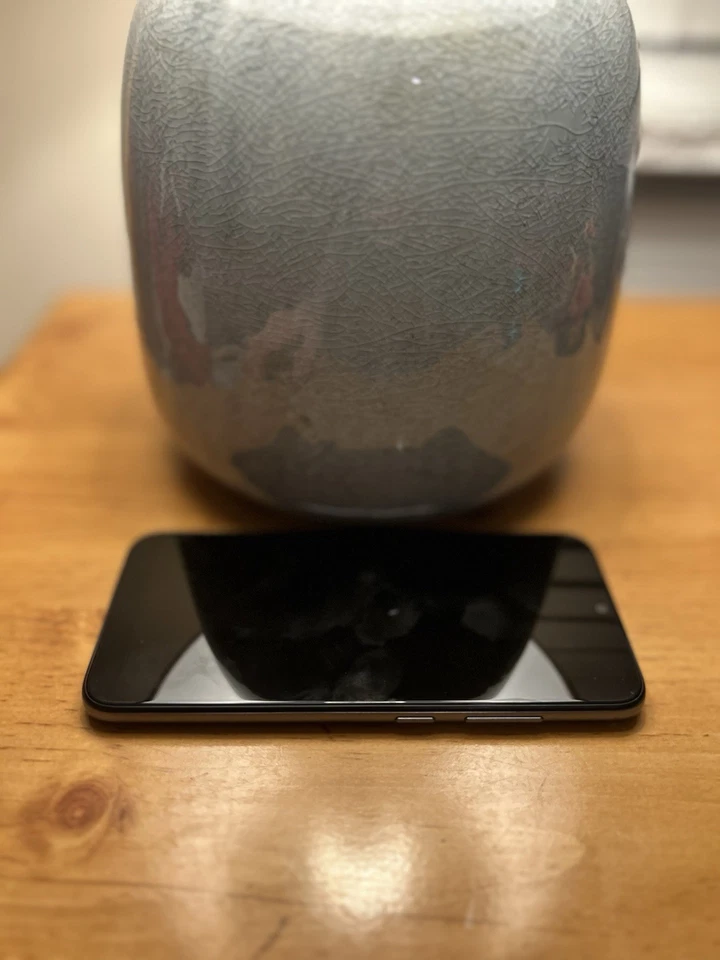 BLU android phone. - Image 3 of 4