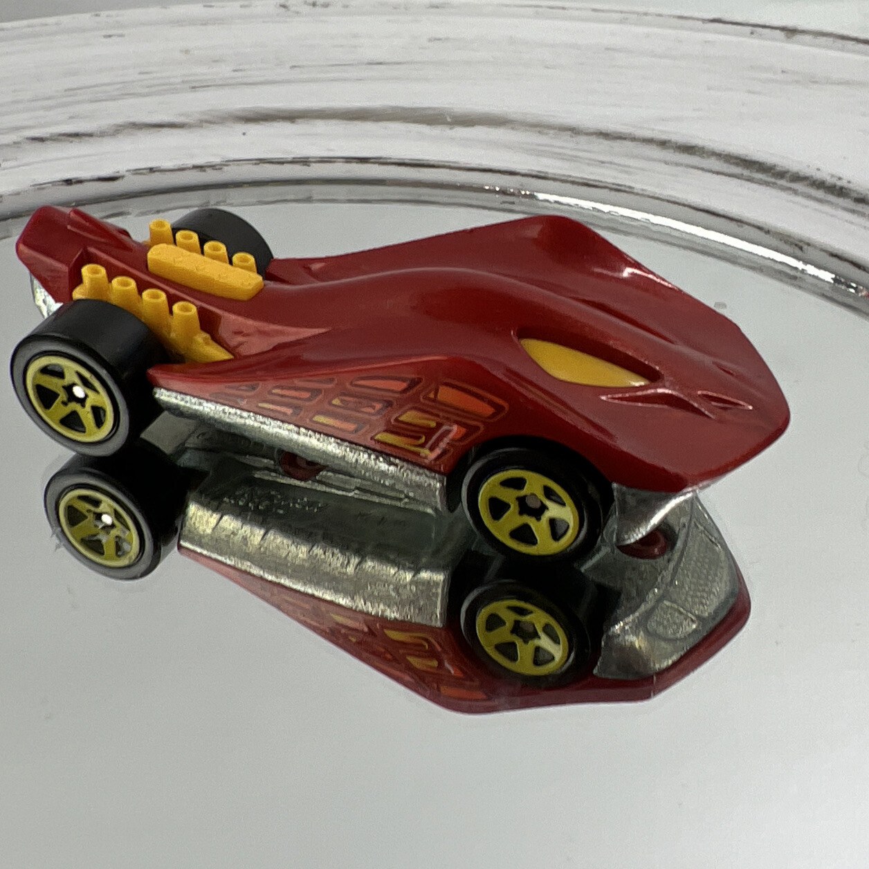 2009 Hot Wheels Super Stinger Red Yellow Race Car EUC Rare HTF | eBay