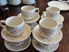 LENOX MERRIMENT 8 CUPS AND 8 SAUCERS