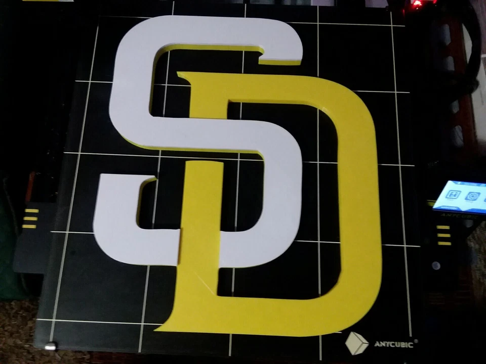Placa com logotipo 3D San Diego Padres, IMPRESSA EM 3D! Edição 15"×14" branca e dourada VENDA!!! - Imagem 3 de 4