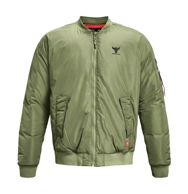 Chaqueta de bombardero Under Armour UA Project Rock aislada verde oliva XL 1374425-346