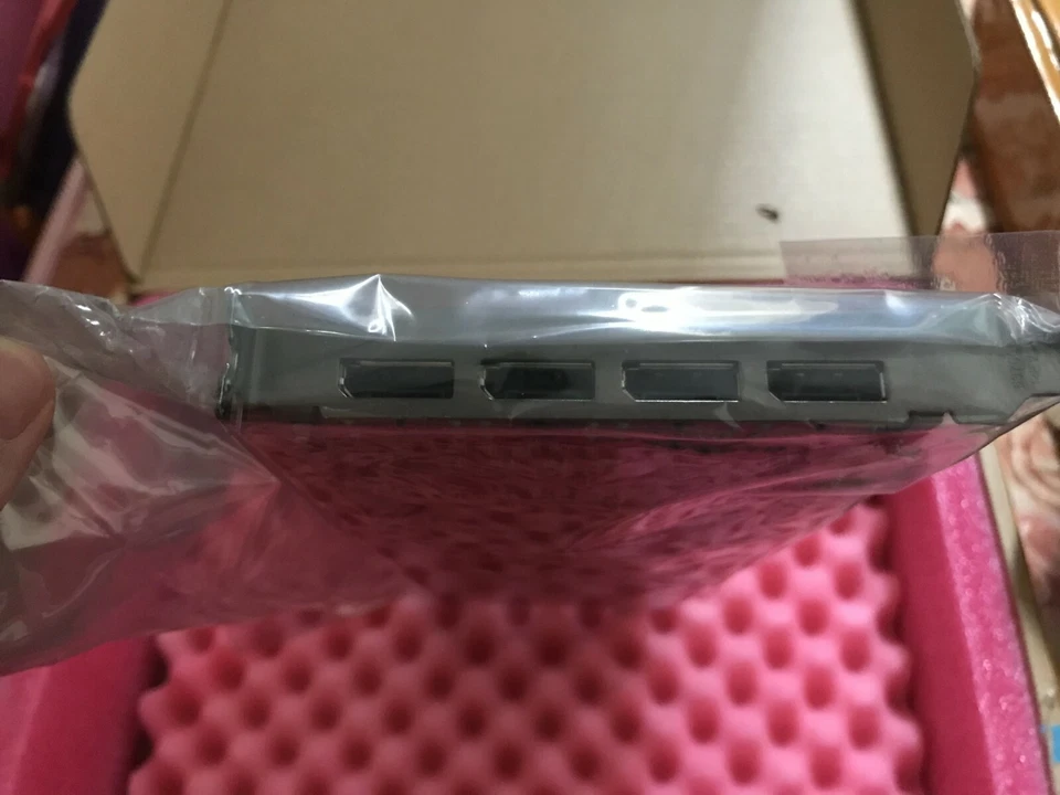 AMD FirePro Graphics W7000 Graphics Card 4GB 4K 4096x2160 4x DisplayPort DP - Image 2 of 4