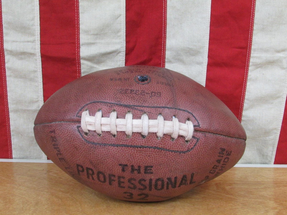 TDE フットボール Vintage 1940s The Professional 32 Leather Official Football w