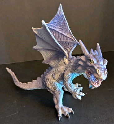 2005 DRAGON TOYI Purple Plastic Rubber Winged Dragon Figure