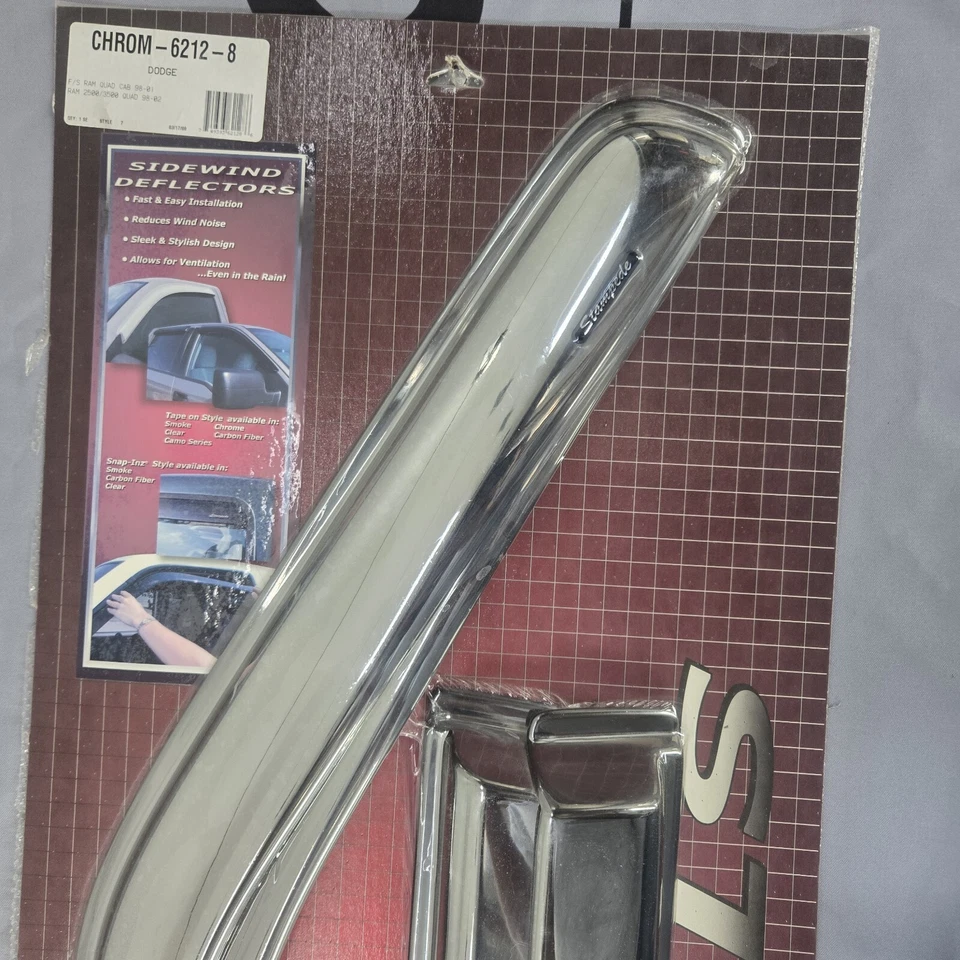 Viseras de ventilación Tape-Onz; Perfil bajo; Cinta-On; Cromo; Plástico; Juego de 4 Foto 2 de 3