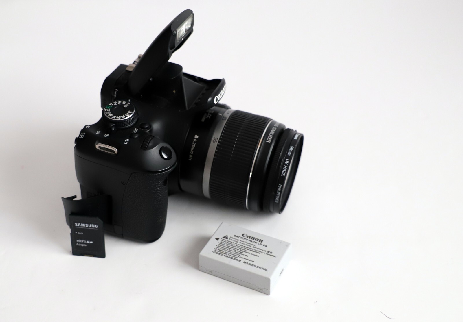 Canon EOS 600d 18.0MP DSLR Camera 3 Lens Bundle 50mm80200mm & a Kit